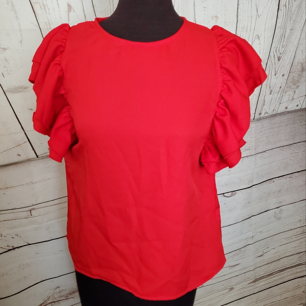 Kara and Kate ruffled cap sleeve blouse red size Medium